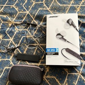 Bose acoustic noise canceling in earphones